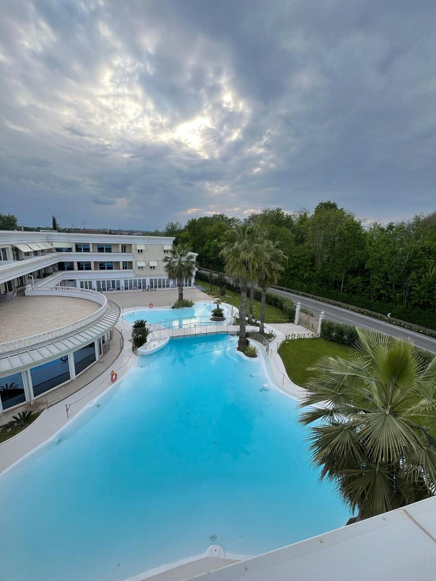 Appartamento Du Lac 1 Дезенцано-дель-Гарда Экстерьер фото